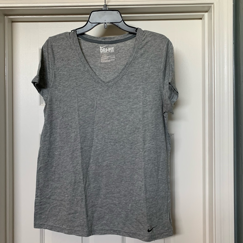 EUC Nike Tee